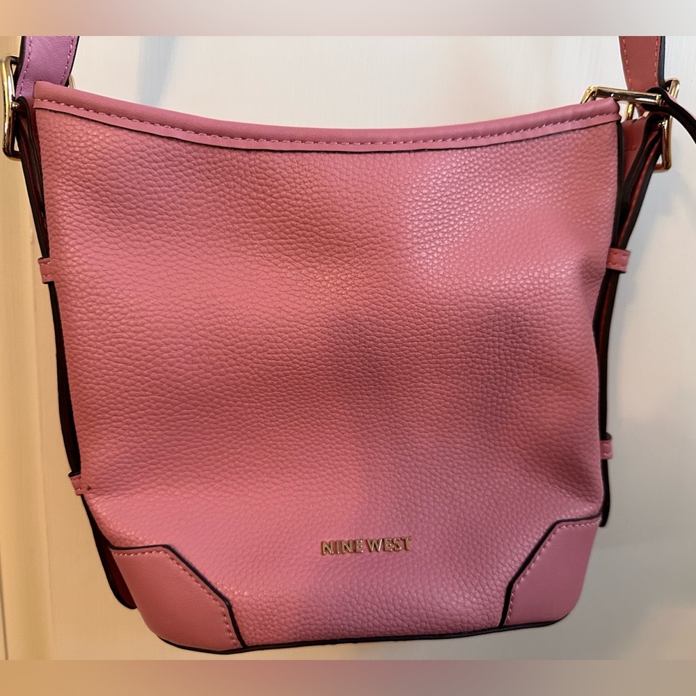 Pink Leather Nine West Like New Shoulder Bag